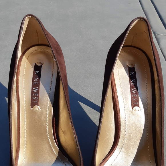 NINE WEST Suede Open Toe Pump - Picture 3 of 7